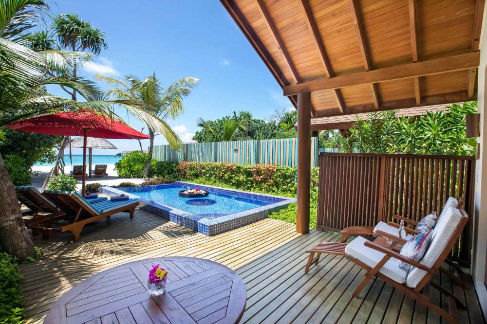 Deluxe Beach Pool Villa, Reethi Faru Resort 4*