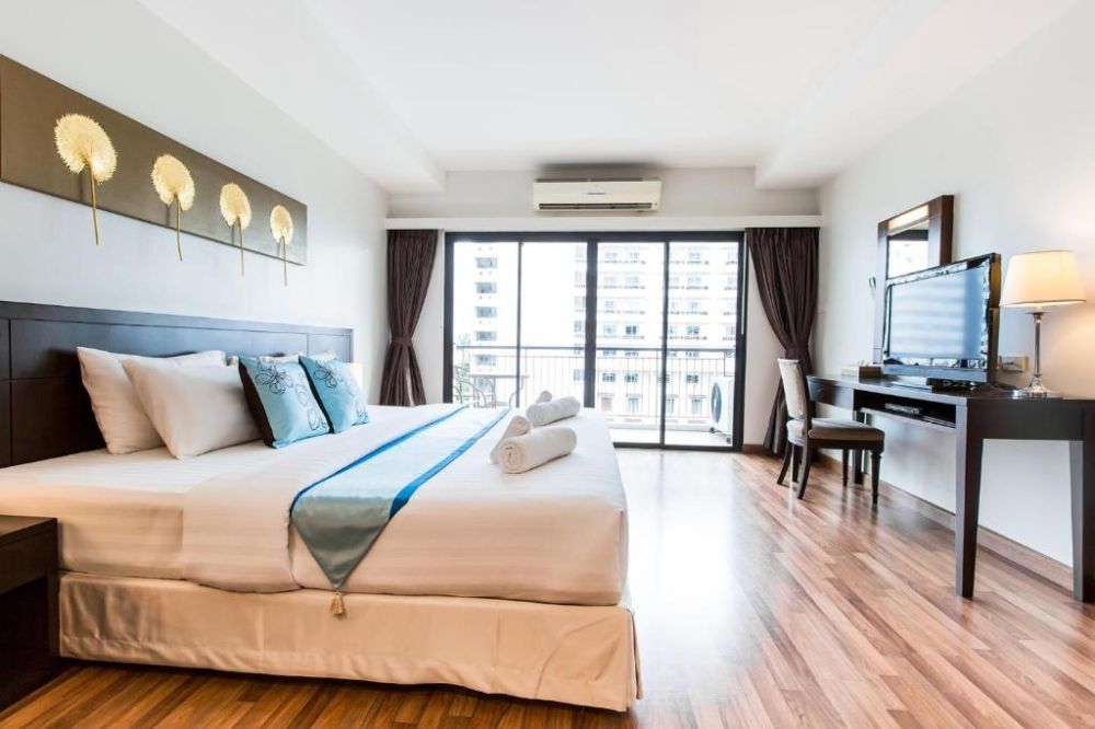 Deluxe Studio, Fifth Jomtien 4*