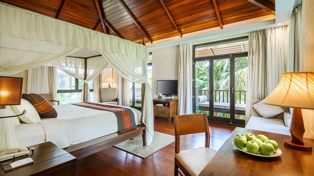 Executive Villa, Yalong Bay Villas & Spa 5*