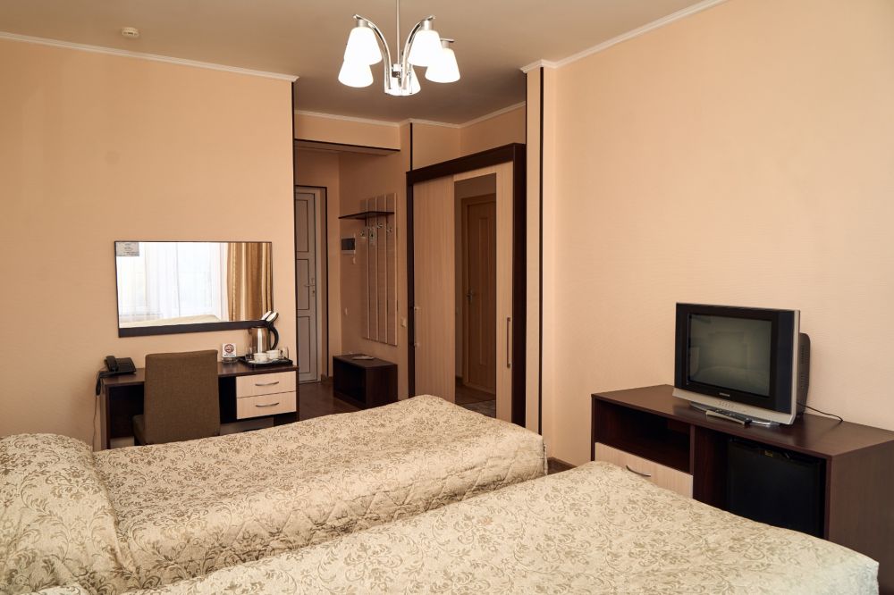 Twin Room, Каприз 