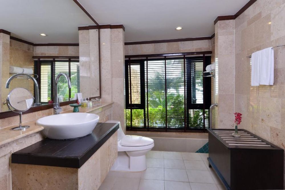 Sea View Deluxe Jacuzzi, Andaman White Beach Resort 5*