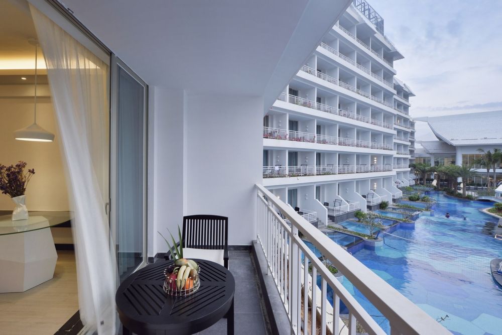 Premier Pool View Room, Sanya Palace Resort Yalong Bay 5*