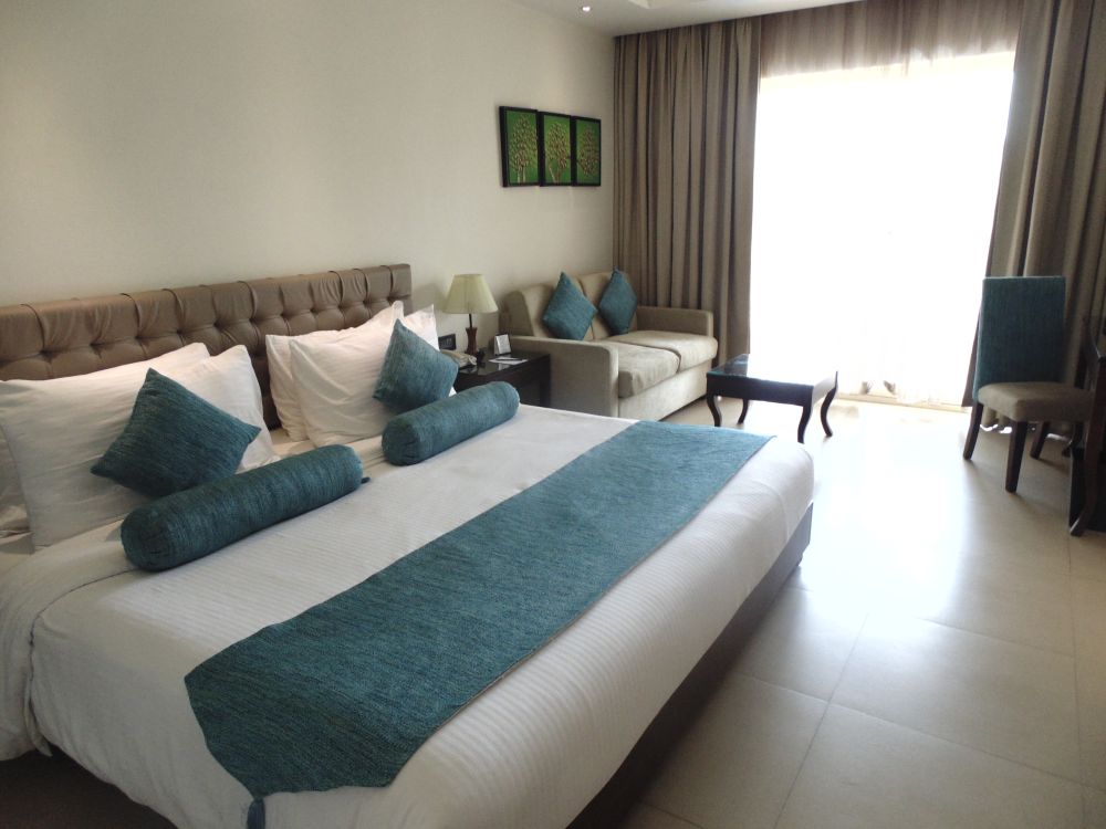 Superior Room, Golden Tulip Goa 4*