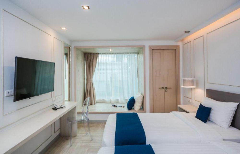 Deluxe Room, The Bloc Hotel 4*