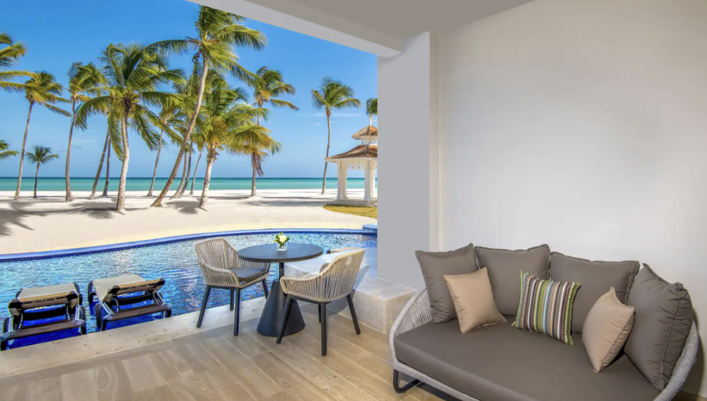 Club Ocean Front Junior Suite Swim Up (13+ Only), Hyatt Ziva Cap Cana 5*