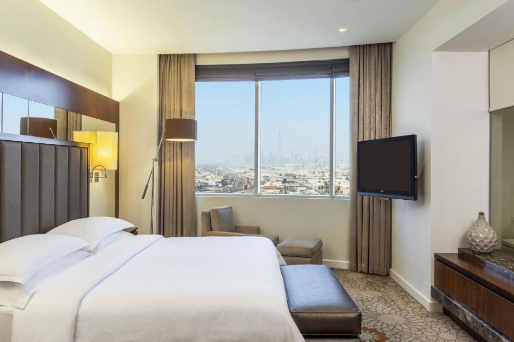 Deluxe Suite, Sheraton Dubai Mall of the Emirates 5*