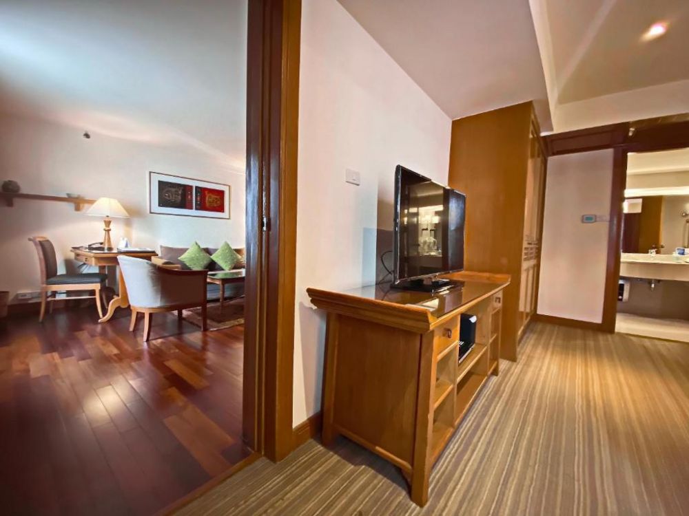 2-Bedroom Suite, Silom Serene A Boutique Hotel 4*