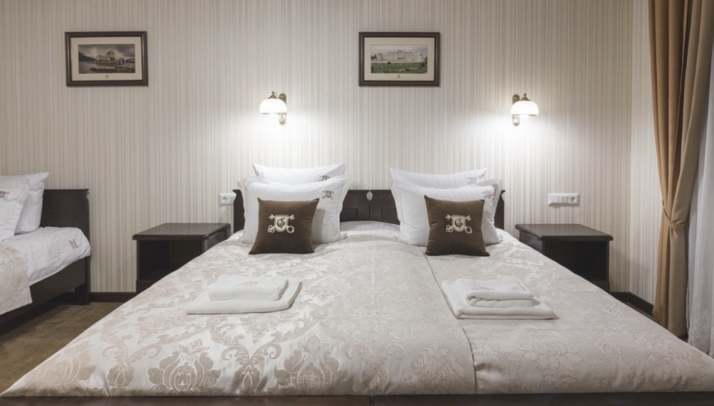 Полулюкс 3-местный с балконом, GasthauS & SPA 4*