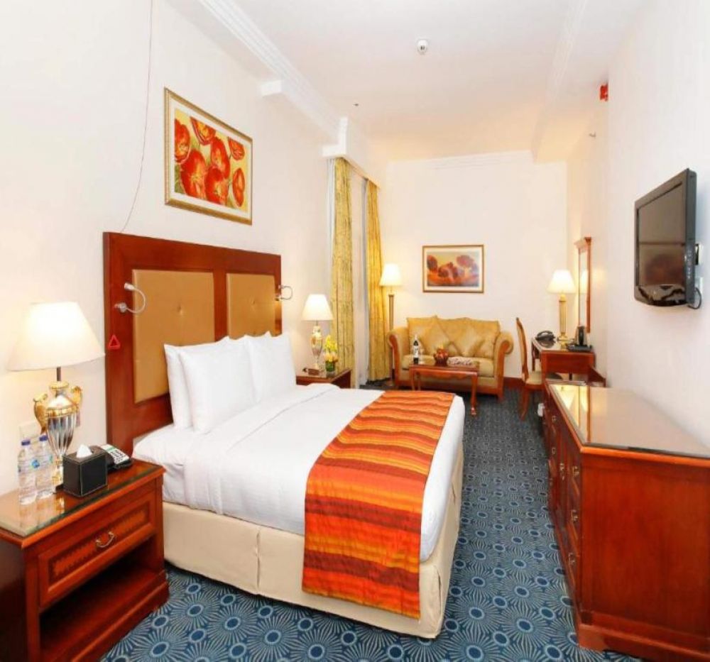 Standard Classic Room (king/twin), Sunday Holiday International Hotel (ex. Holiday International Hotel Embassy District) 4*