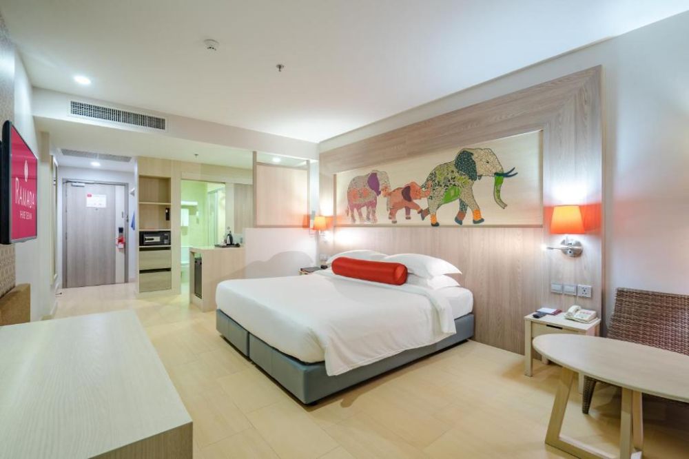 Deluxe Room, Ramada Phuket Deevana 4*