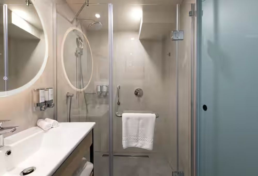 Family Room, Hampton By Hilton Batumi Center 4*