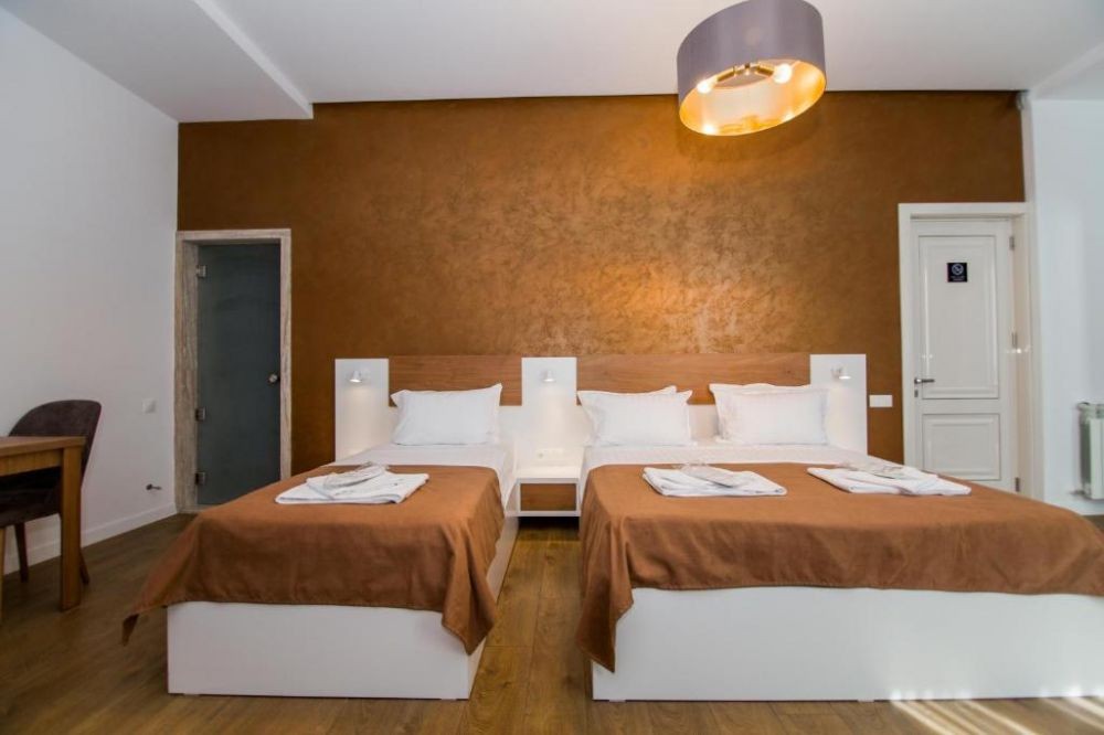 Deluxe, Rustaveli Hotel Borjomi 4*