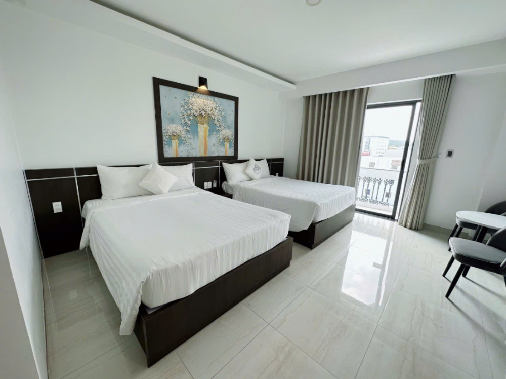 Deluxe SSV/SV, Levan 3*