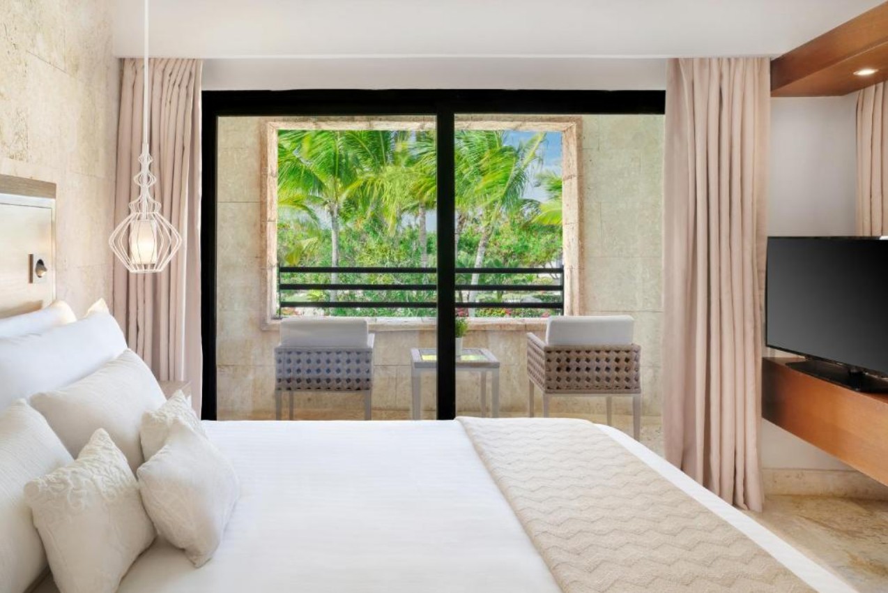 Castle Junior Suite/ Oceanfront, Sanctuary Cap Cana | Adults only 5*