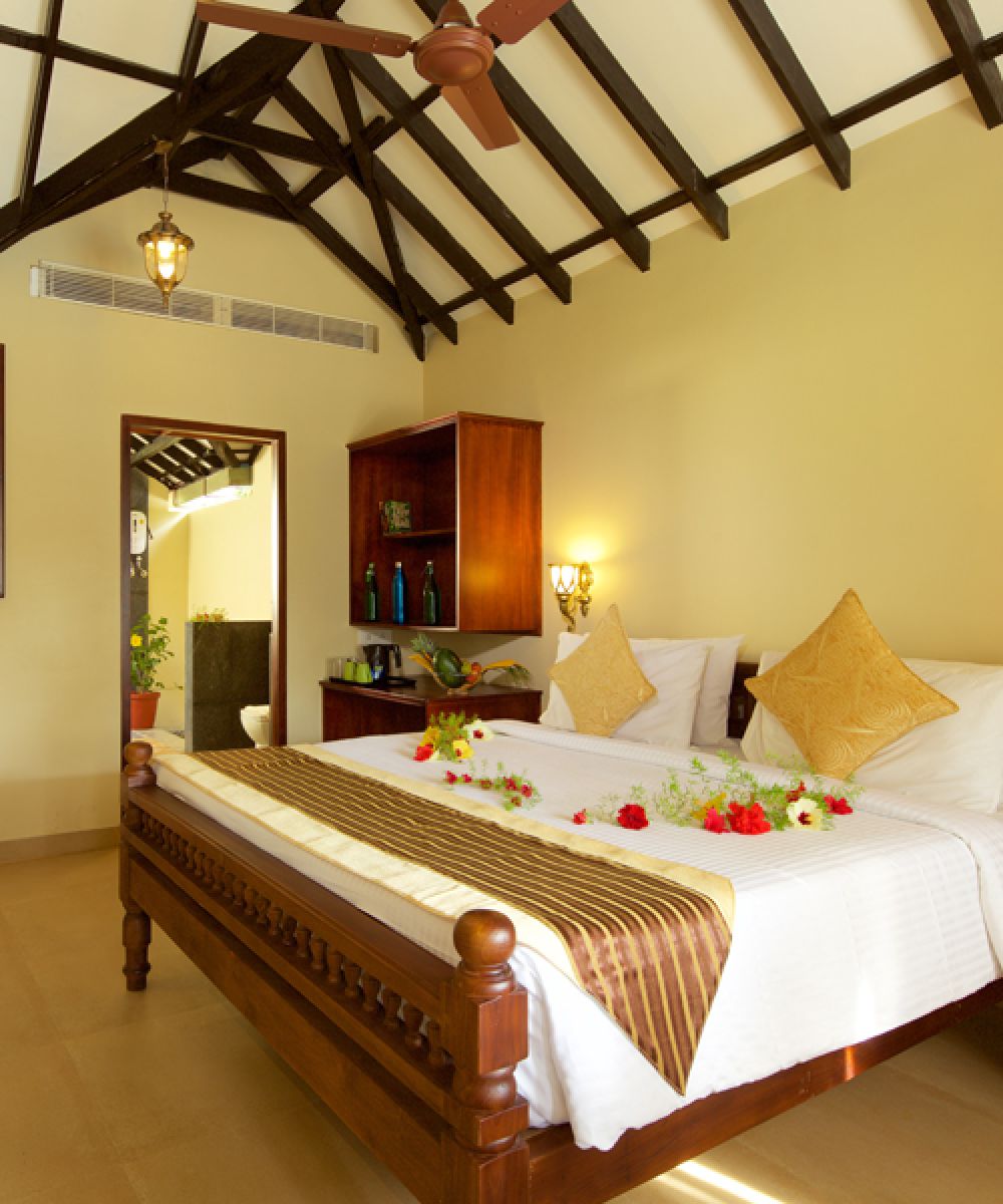 Superior Land Cottage Non A/C, Poovar Island Resort 4*