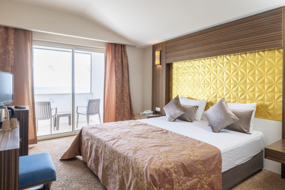 Junior Suite Room, Crystal Family Resort & Spa 5*