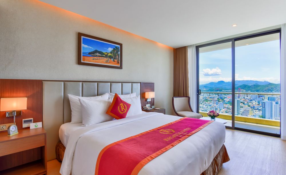 Grand Deluxe Partial Sea View, Regalia Gold Hotel Nha Trang 5*