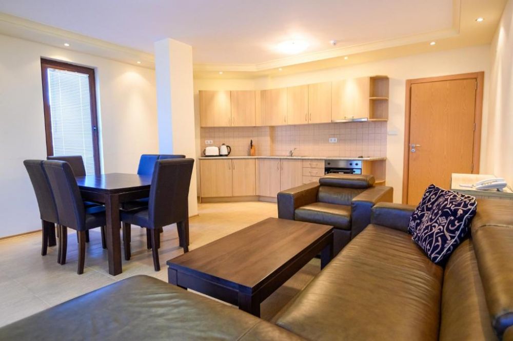 1 bedroom Apartment, Parklands 4*