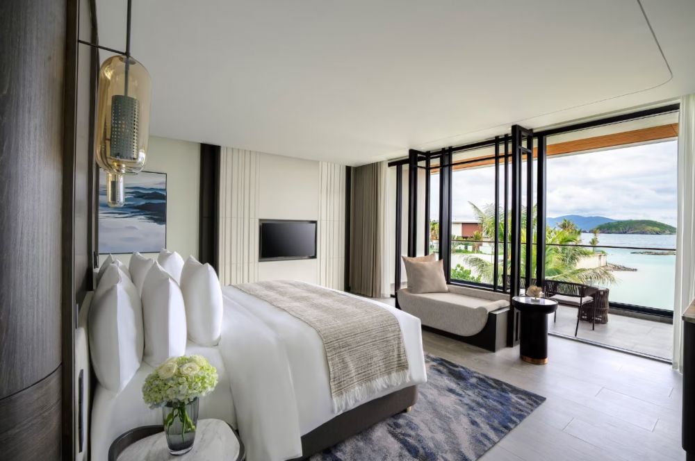 Beach Front Suite, Gran Melia Nha Trang 5*