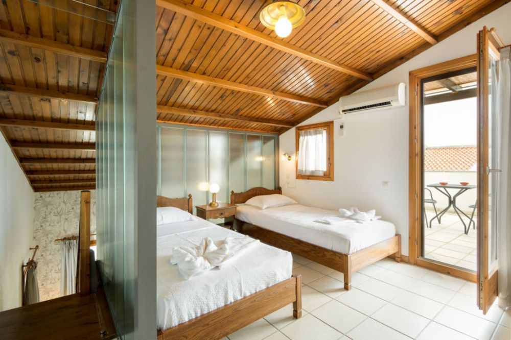 Panorama Junior Suite, Trikorfo Beach 