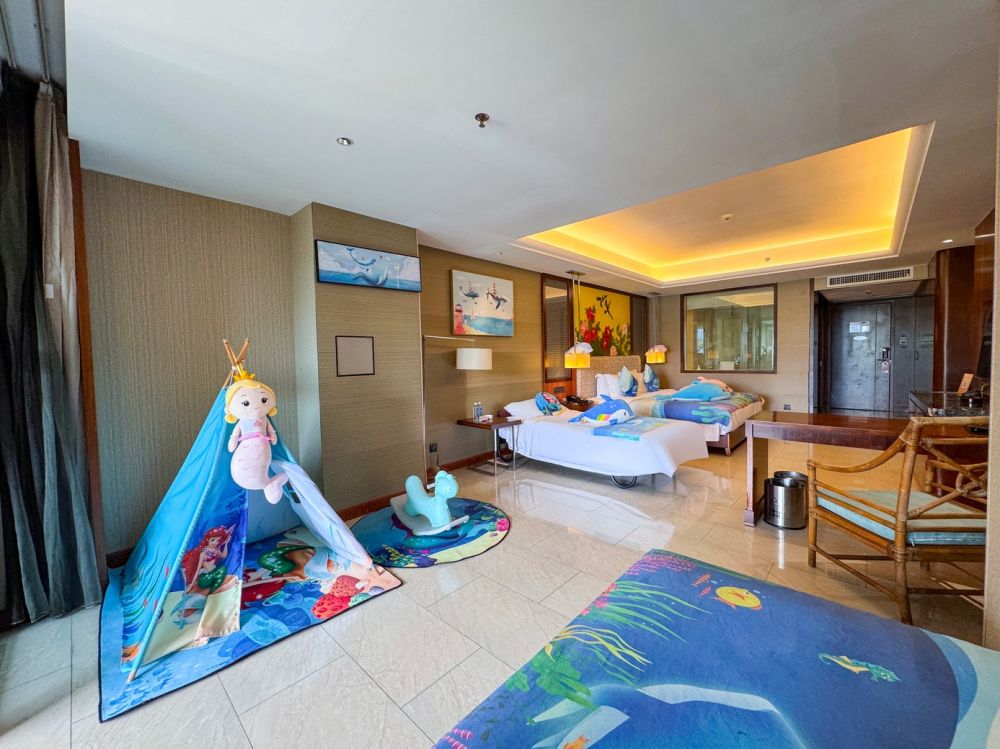 Family Anime Theme Room, Four Seasons Ocean Courtyard 4*