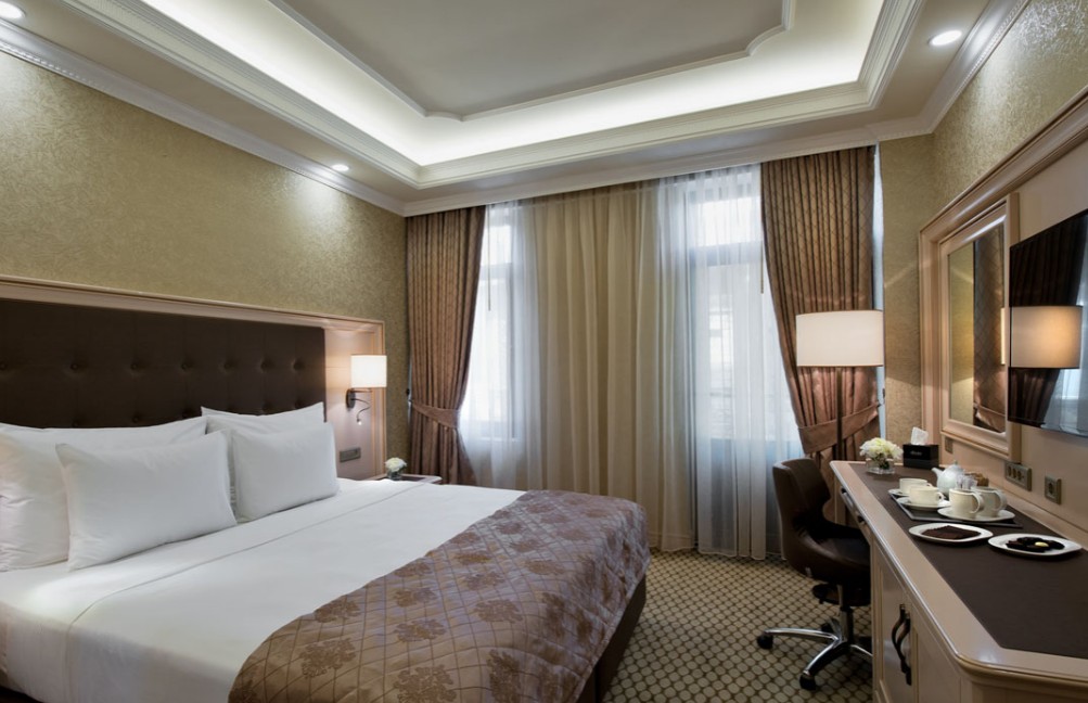 Standard Room, Hotel London 1889 (ex. Divan Suites Batumi) 5*