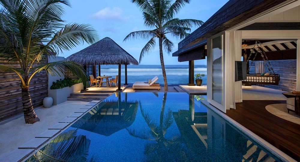 Ocean House With Pool, Naladhu Maldives 5*