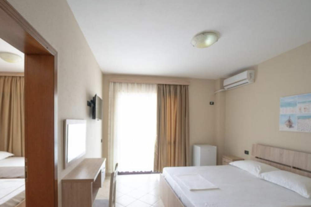 Deluxe Quadruple Room, Villa Aljor 3*