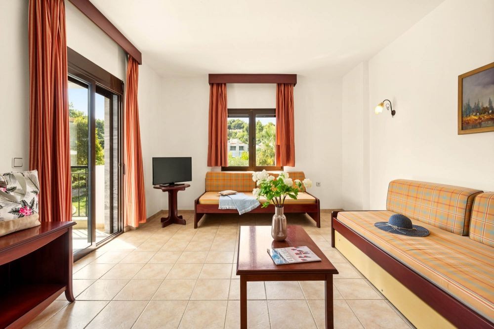 Apartment, Chrousso Village 4*