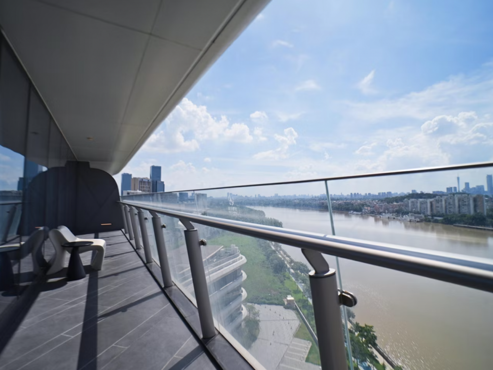 Standard River View Room, Hilton Guangzhou Tianhe 5*