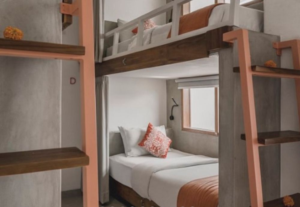 Bunk Bed Mix Dormitory, Roomates Surf Camp Canggu 3*