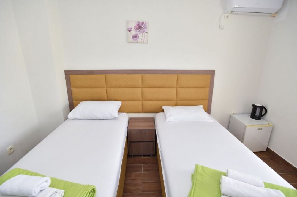 DBL, Jana Apartments 3*
