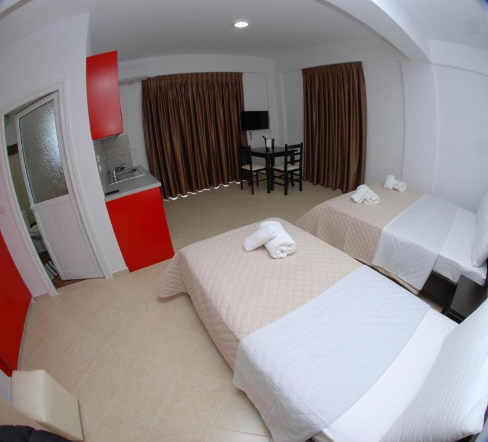 STD TRPL with mini-kitchen, Atlantis Ksamil Hotel & Apartments 3*