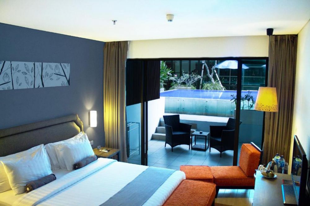 Deluxe Pool Access Room, Harper Kuta Hotel 4*