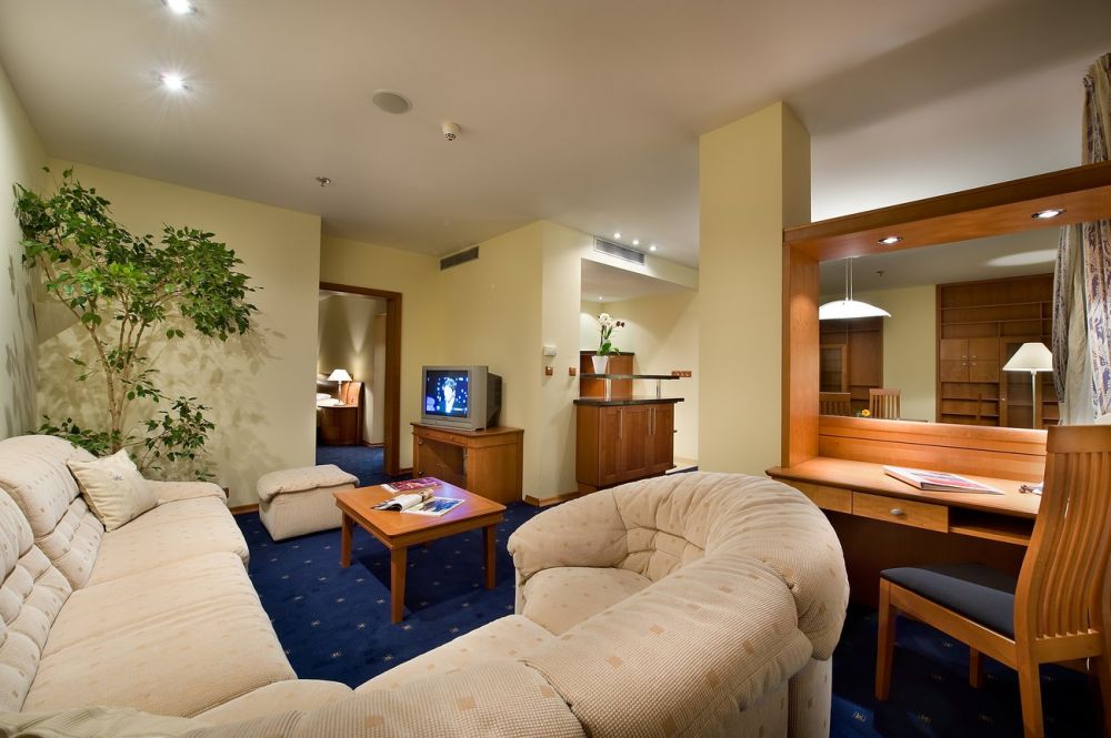 Executive Suite, Ramada Prague City Centre 4*