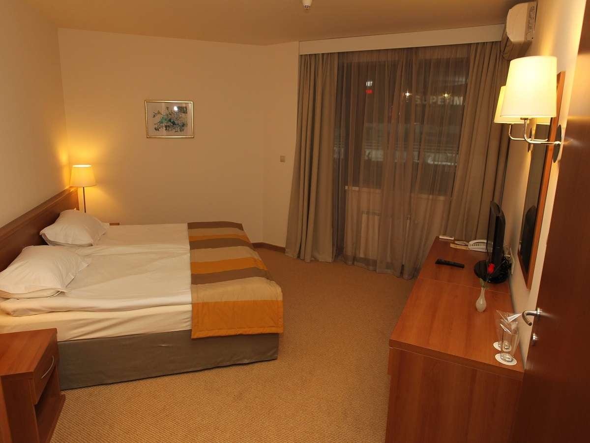 1 bedroom Apart, Strazhite Hotel 4*