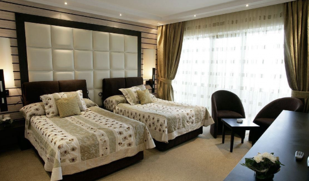 Double Standard, Grand Hotel Pomorie 5*