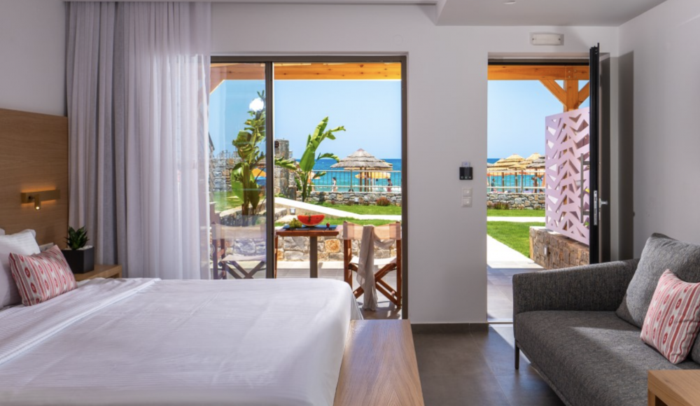 DIAMOND BEACHFRONT SUITE FRONT SEA VIEW, High Beach Hotel 4*