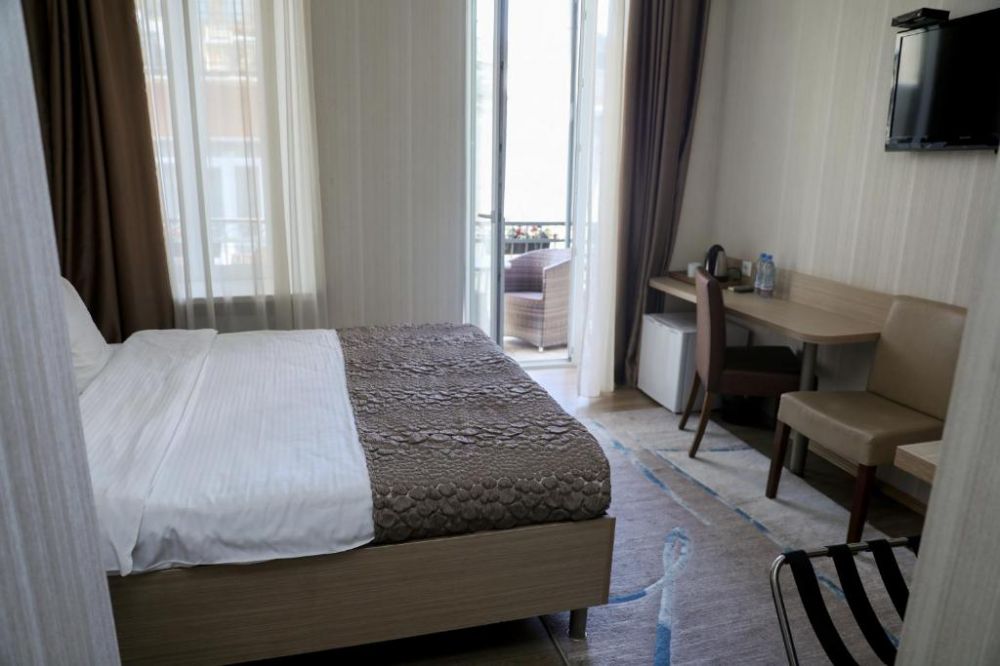 Standard, Rustaveli Palace 4*