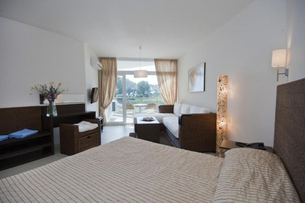 Studio Deluxe, South Pearl Residence 3*