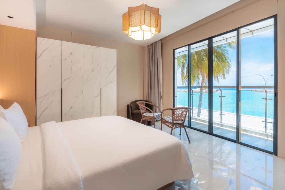 Deluxe Seaview with Balcony, WINGS By Hawks Hotels 3*