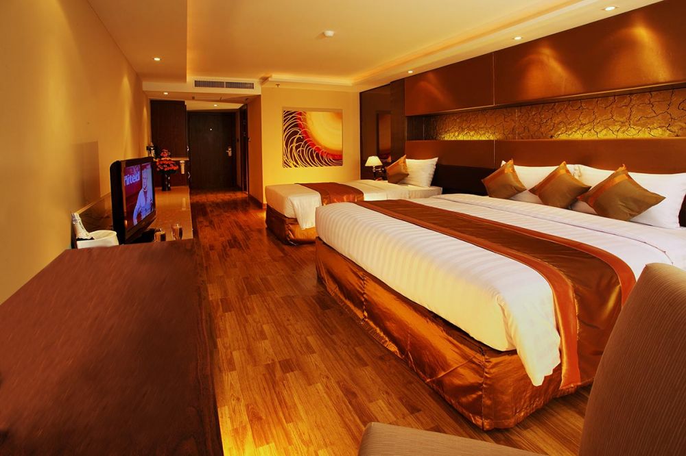 Grand Deluxe with Balcony, Nova Gold Pattaya 4*