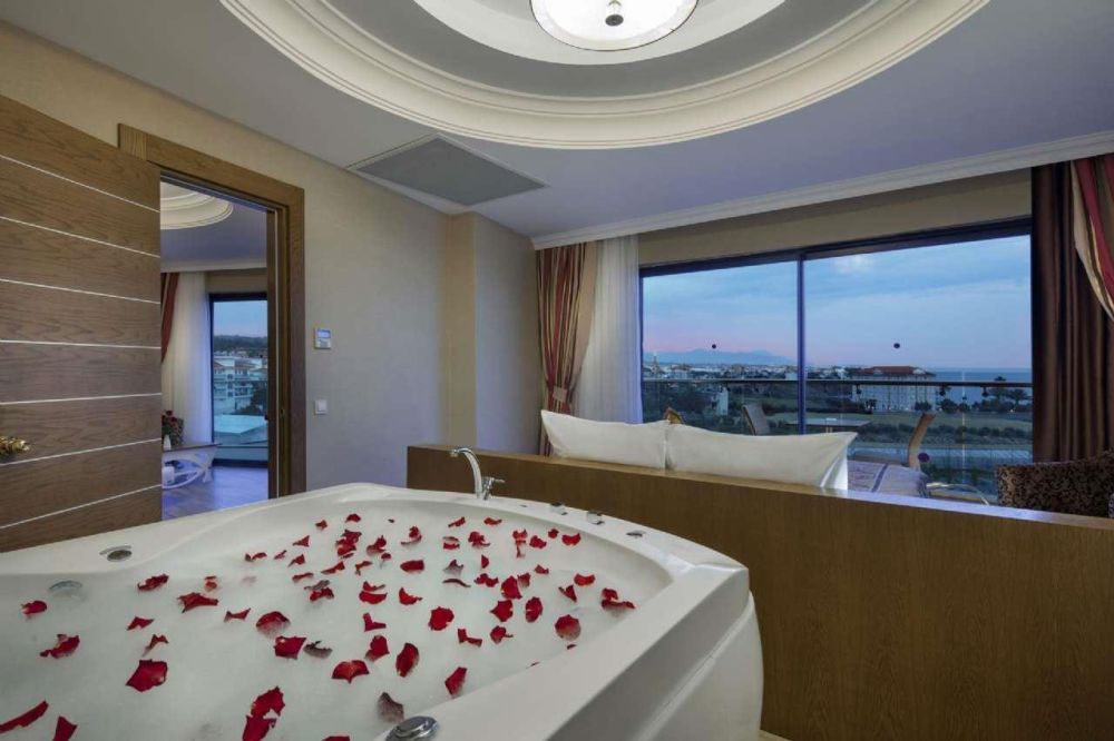 Jacuzzi Deluxe Suitе, Granada Luxury Resort SPA Okurcalar 5*