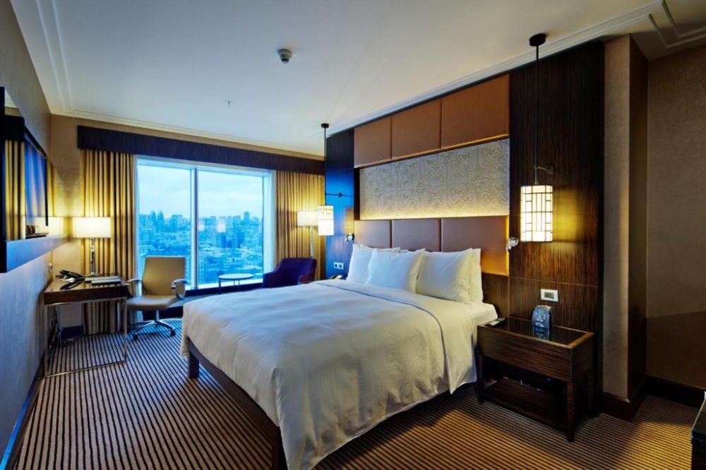 King Deluxe Room, Hilton Baku Hotel 5*