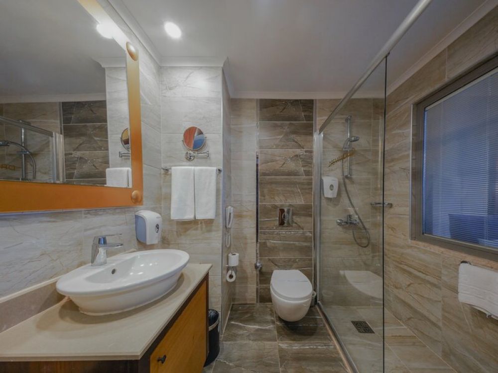 Family Room, Dream World Aqua 5*