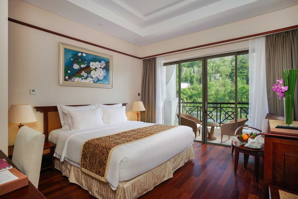 Deluxe Junior Suite Hill, Vinpearl Resort Nha Trang 5*