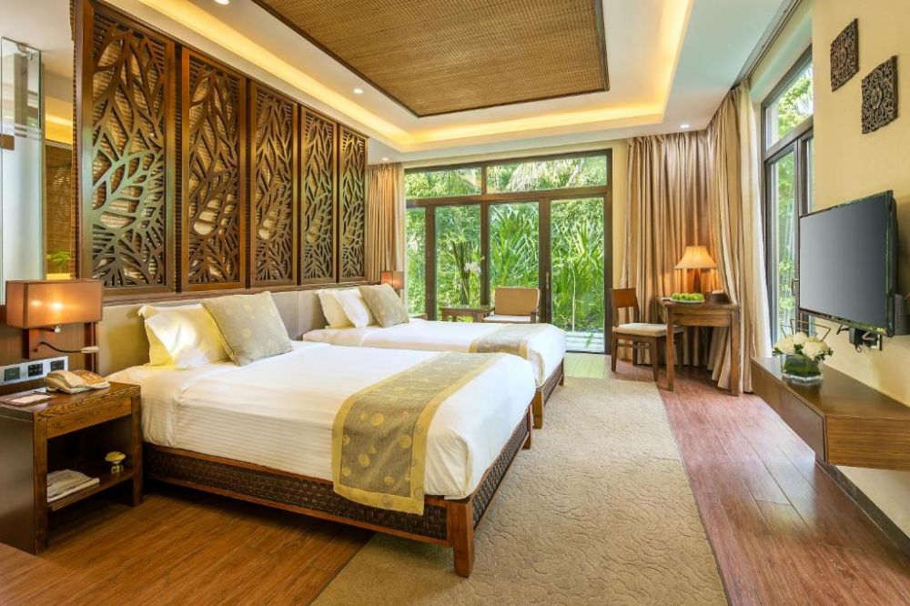 5 Bedrooms Villa, Yalong Bay Villas & Spa 5*