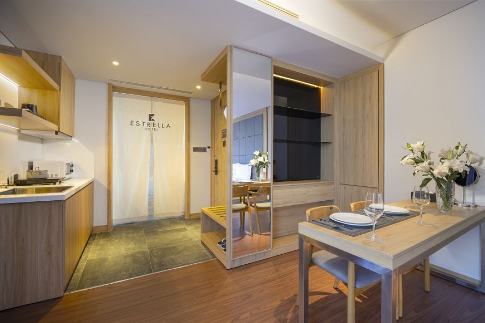 Sky Suite City View, Estrella Boutique Hotel 3*