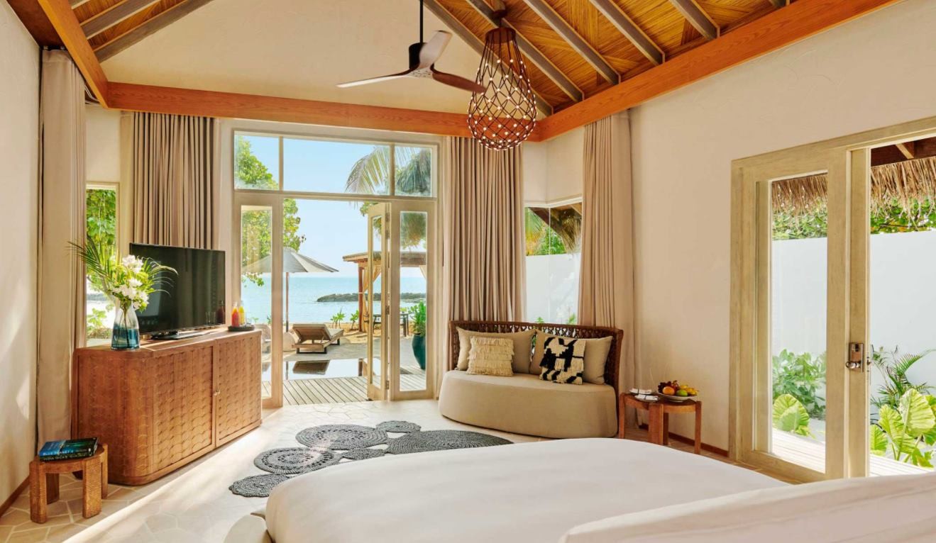 Beach Sunrise Villa, Sirru Fen Fushi Private Lagoon Resort (ex. Fairmont Sirru Fen Fushi) 5*