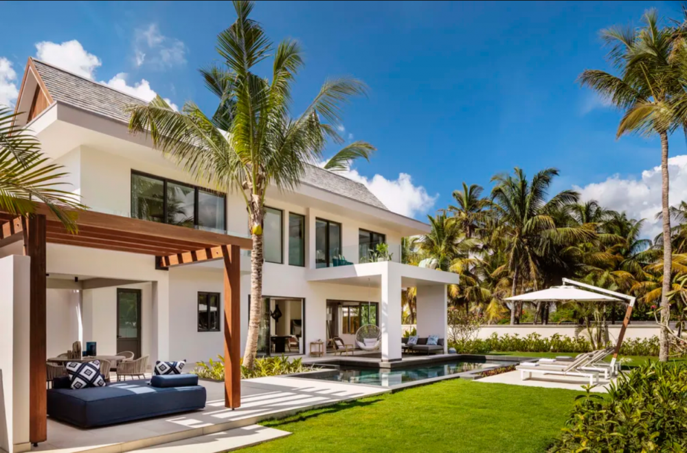 3-Bedroom Private Home Villa, One & Only Le Saint Geran 5*
